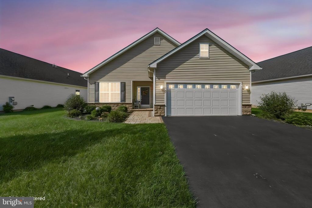 40 BOARDWALK DR, Eastampton, NJ 08060