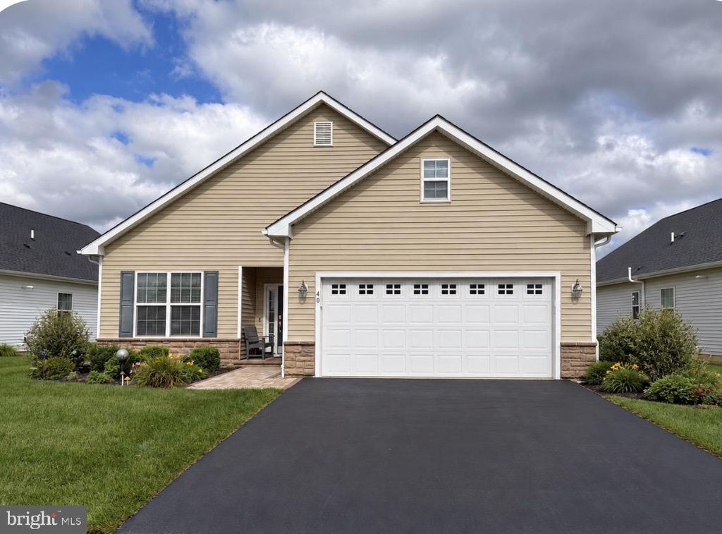 40 BOARDWALK DR, EASTAMPTON, NJ 08060 — photo 2