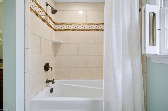 5324 Crossfield RD, Virginia Beach, VA 23464