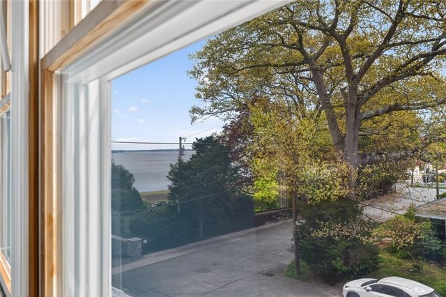 7 Allard Street, Warwick, RI 02889