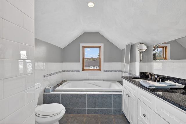 7 Allard Street, Warwick, RI 02889