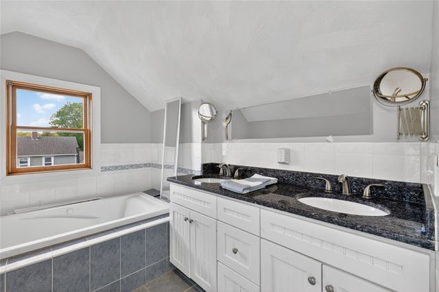 7 Allard Street, Warwick, RI 02889