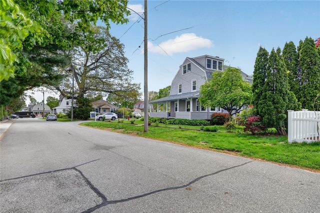 7 Allard Street, Warwick, RI 02889
