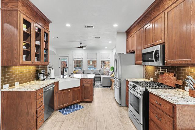 514 Westbury LN, Georgetown, TX 78633