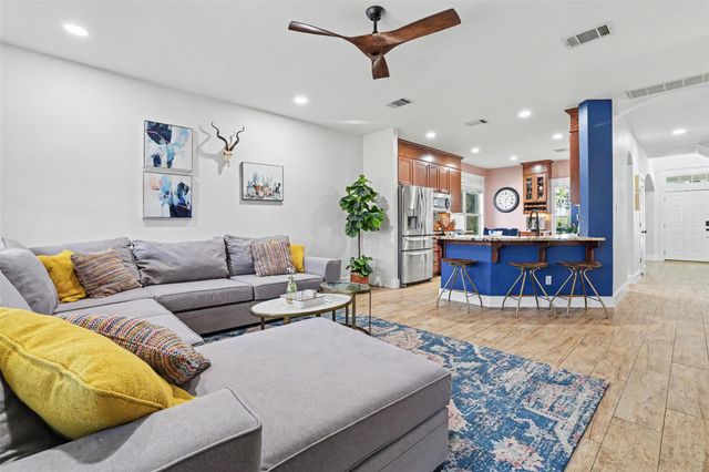 514 Westbury LN, Georgetown, TX 78633