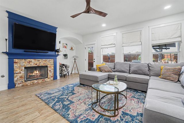 514 Westbury LN, Georgetown, TX 78633