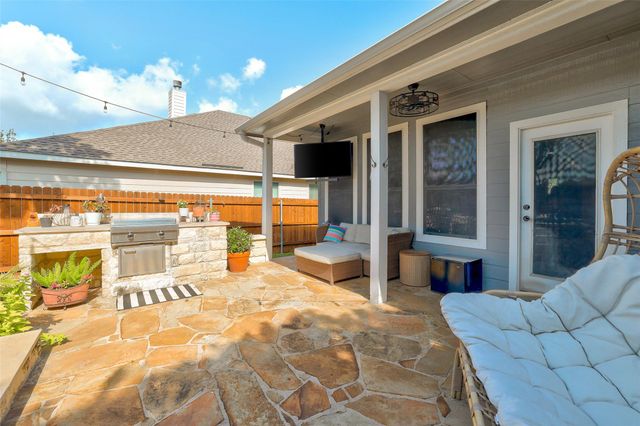 514 Westbury LN, Georgetown, TX 78633