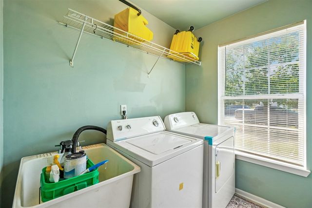 7365 Maplelawn Drive, Ypsilanti, MI 48197