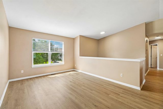 7365 Maplelawn Drive, Ypsilanti, MI 48197