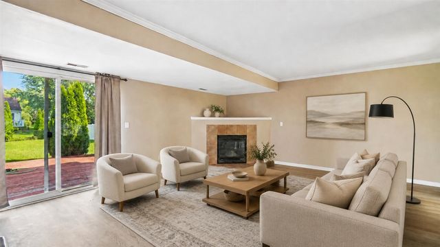 7365 Maplelawn Drive, Ypsilanti, MI 48197