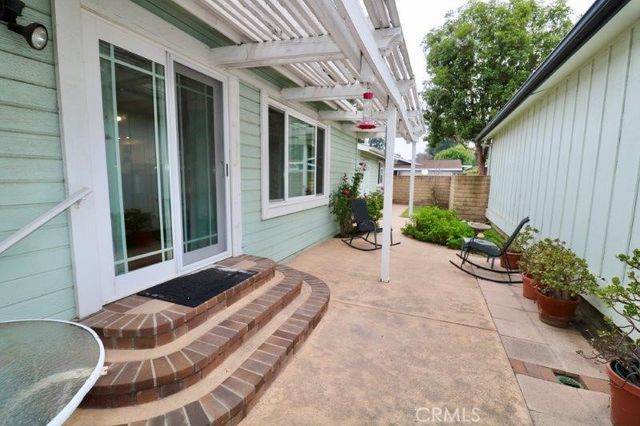 2544 Forrest Lake 20, Santa Ana, CA 92705