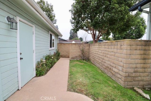 2544 Forrest Lake 20, Santa Ana, CA 92705