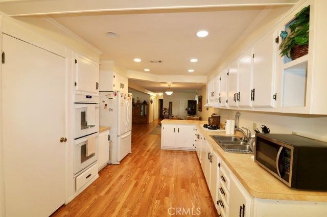 2544 Forrest Lake 20, Santa Ana, CA 92705