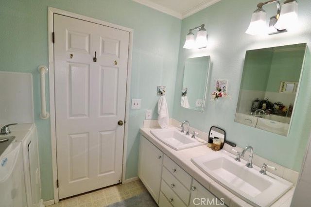 2544 Forrest Lake 20, Santa Ana, CA 92705