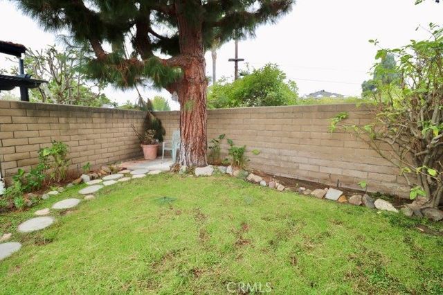 2544 Forrest Lake 20, Santa Ana, CA 92705