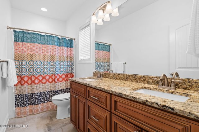 129 NE 8th Street, Oak Island, NC 28465