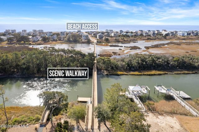 129 NE 8th Street, Oak Island, NC 28465