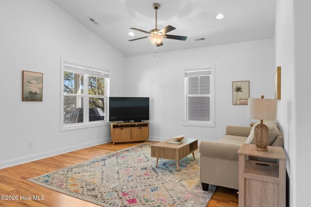 129 NE 8th Street, Oak Island, NC 28465