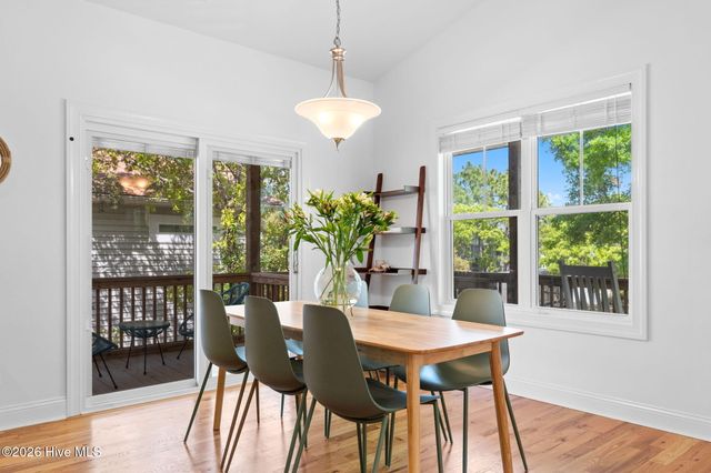 129 NE 8th Street, Oak Island, NC 28465