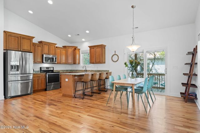 129 NE 8th Street, Oak Island, NC 28465