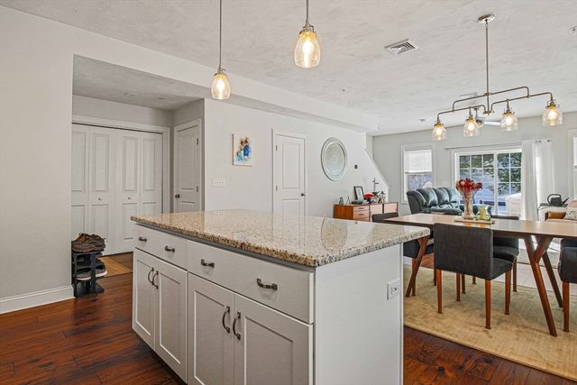 831 Ledgewood Way 831, Clinton, MA 01510