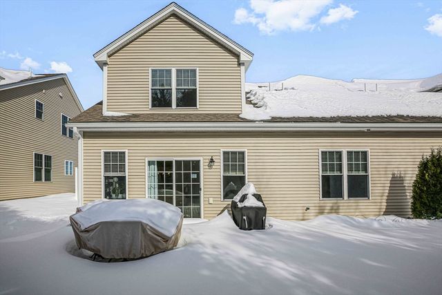 831 Ledgewood Way 831, Clinton, MA 01510