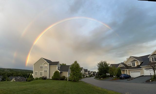 831 Ledgewood Way 831, Clinton, MA 01510