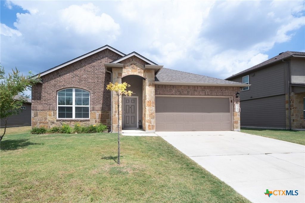 1343 Fall Cover, New Braunfels, TX 78130