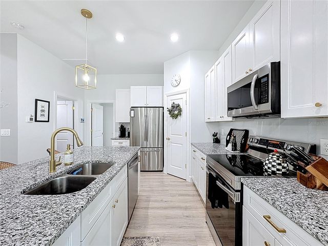 10285 ROCKFORD AVENUE, Englewood, FL 34224