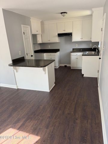 1319 Carolina Street E, Wilson, NC 27893