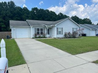 206 Woodbine Terrace, Burgaw, NC 28425