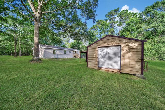 351 Martin Creek Drive, Cleveland, TX 77328