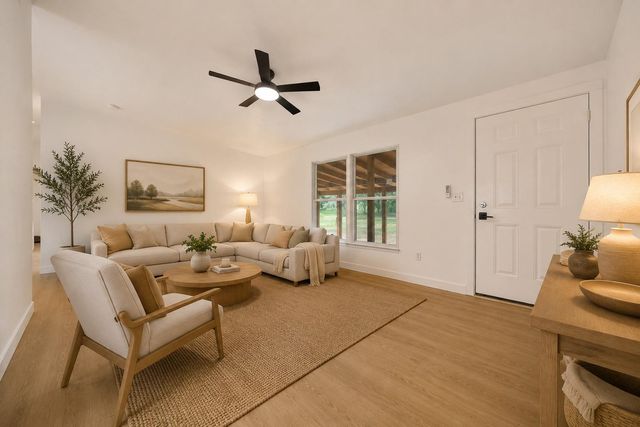 351 Martin Creek Drive, Cleveland, TX 77328