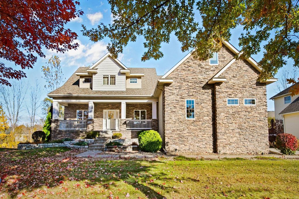 6445 Pheasant Hills Drive, Lino Lakes, MN 55038