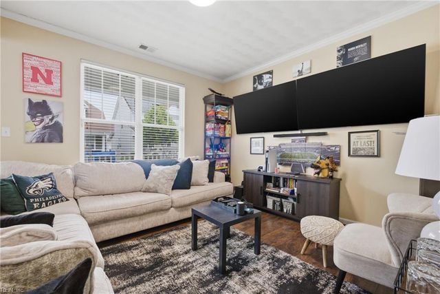 49 Rockingham DR, Hampton, VA 23669