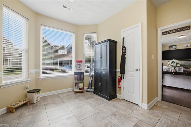 49 Rockingham DR, Hampton, VA 23669