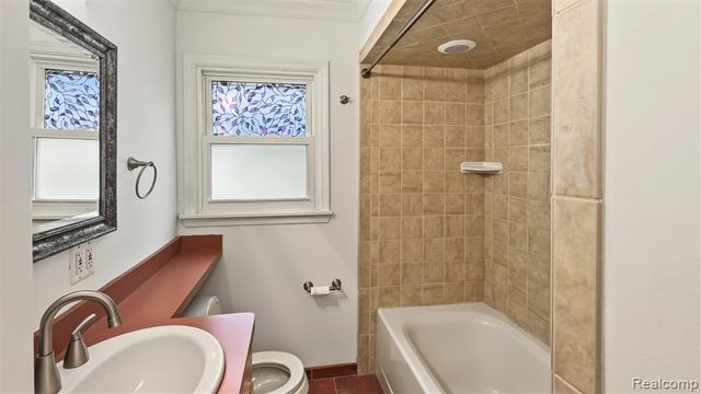 425 N Minerva Avenue, Royal Oak, MI 48067