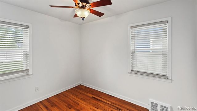 425 N Minerva Avenue, Royal Oak, MI 48067