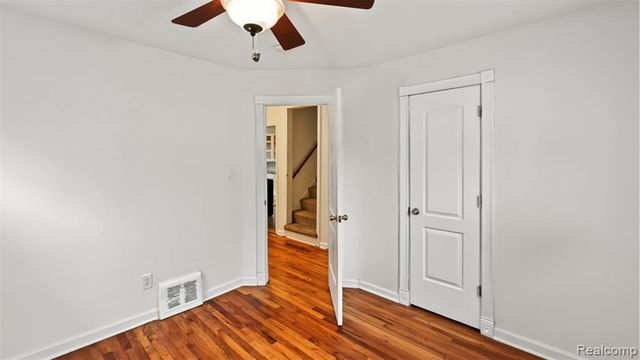 425 N Minerva Avenue, Royal Oak, MI 48067