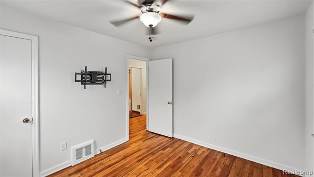 425 N Minerva Avenue, Royal Oak, MI 48067