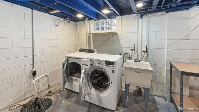425 N Minerva Avenue, Royal Oak, MI 48067