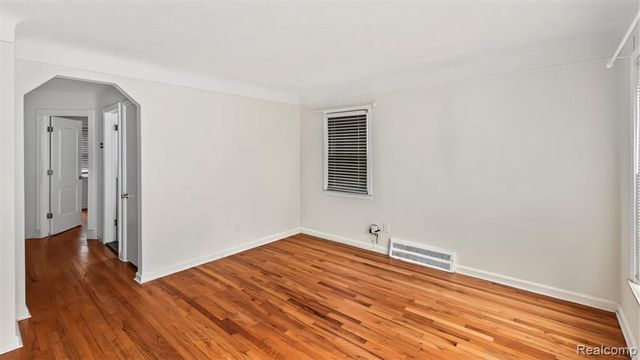 425 N Minerva Avenue, Royal Oak, MI 48067