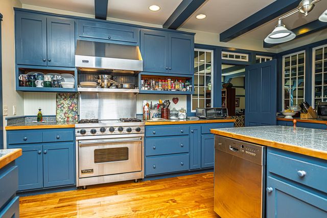 1502 King Hill Road, New London, NH 03257