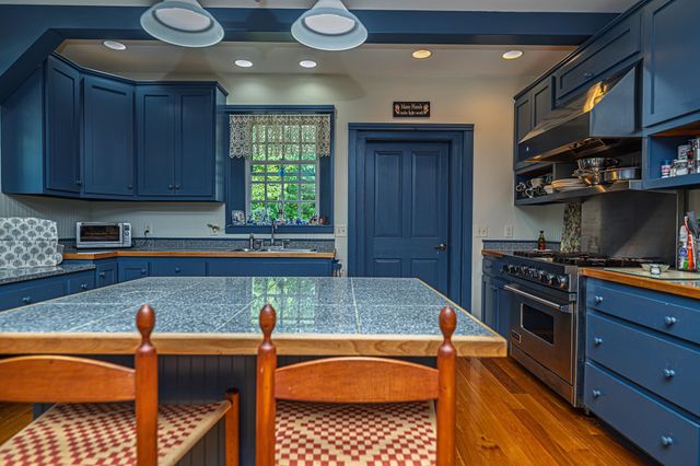 1502 King Hill Road, New London, NH 03257