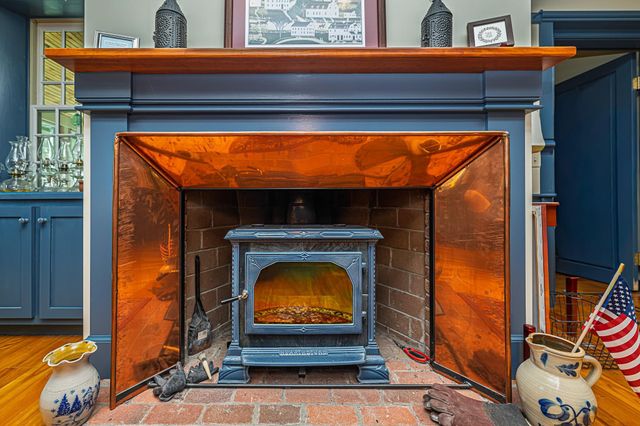 1502 King Hill Road, New London, NH 03257