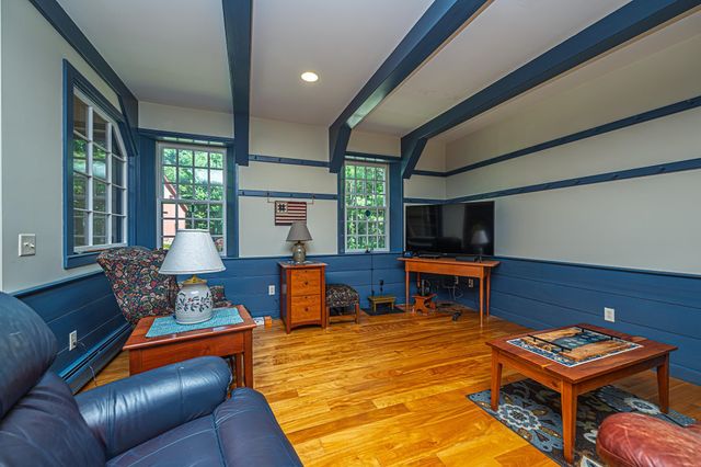 1502 King Hill Road, New London, NH 03257