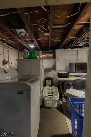 935 Thorn St, Rahway City, NJ 07065