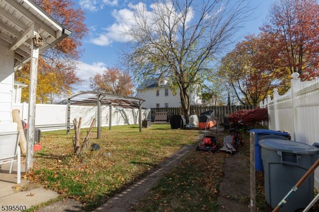 935 Thorn St, Rahway City, NJ 07065