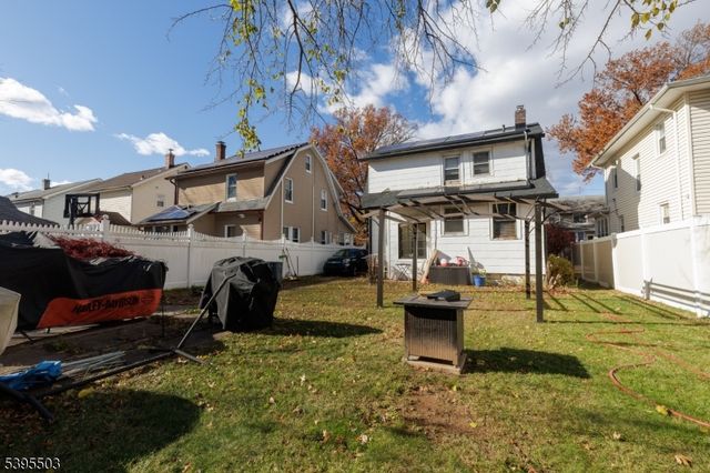 935 Thorn St, Rahway City, NJ 07065