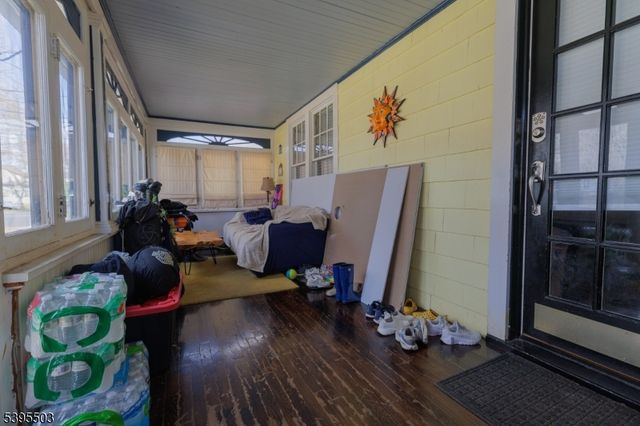 935 Thorn St, Rahway City, NJ 07065